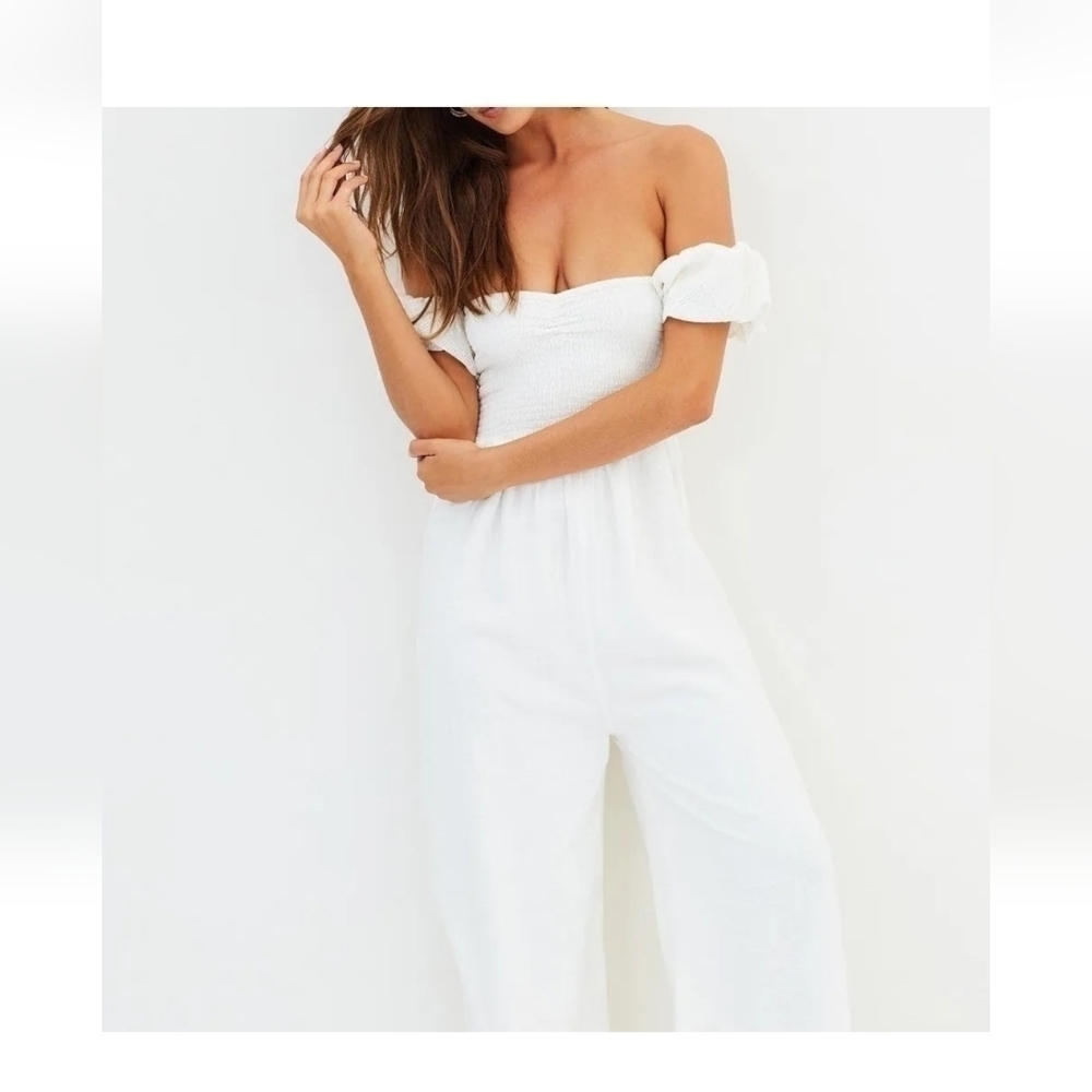 NWT HUMMINGBIRD WHITE SMOCKED OFF THE SHOULDER JUMPSUIT MEDIUM - Picture 4 of 16